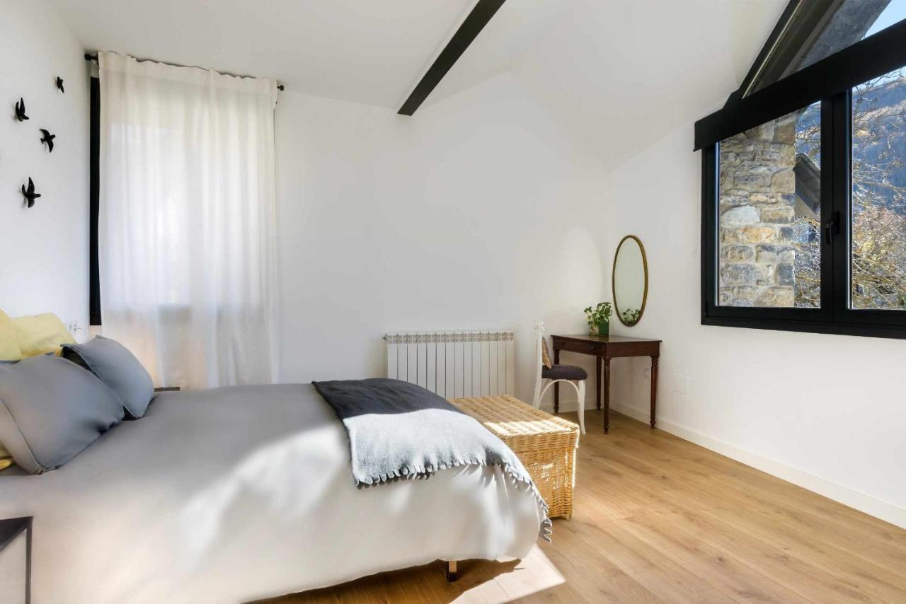 Villa La Borda del Pueyo borda rural en el pirineo aragonés El Pueyo de Jaca Esterno foto